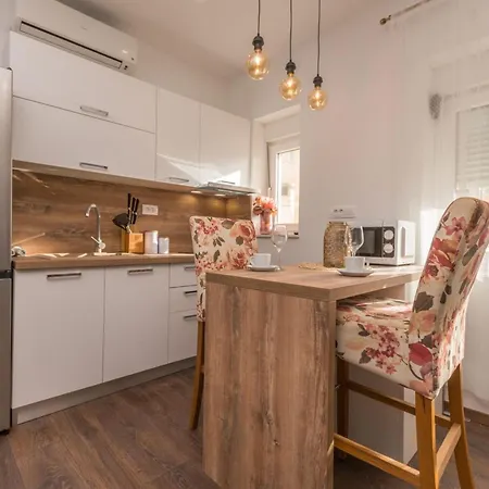 Apartment Julia Biograd Na Moru
